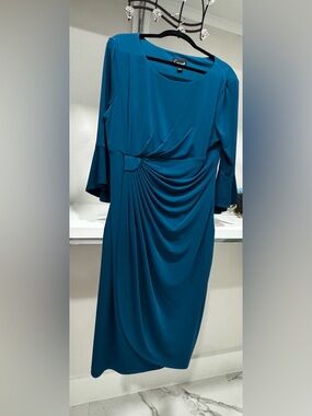 connected apparel Teal Draped Ruched Long-Sleeve Dress